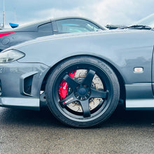 Load image into Gallery viewer, Nissan R35 GTR brakes fitted to a Nissan Silvia S15