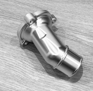 RB26 Billet Water Inlet - Thermostat Housing. Made from 6082 aluminium, with a machined finish and anodised for durability and protection from corrosion.