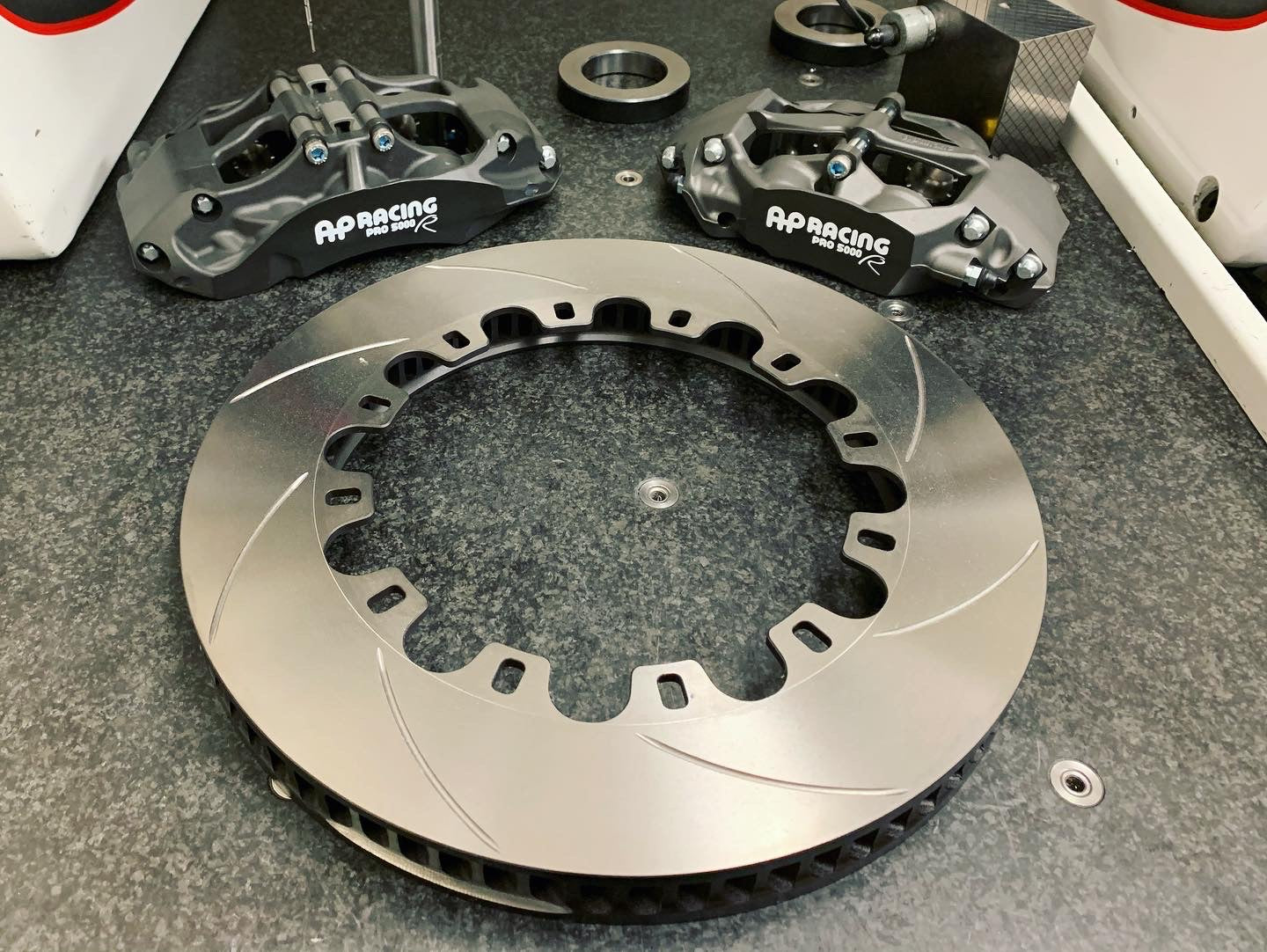 Nissan Skyline AP Racing Pro 5000 R Brake Kit – Supertec Racing